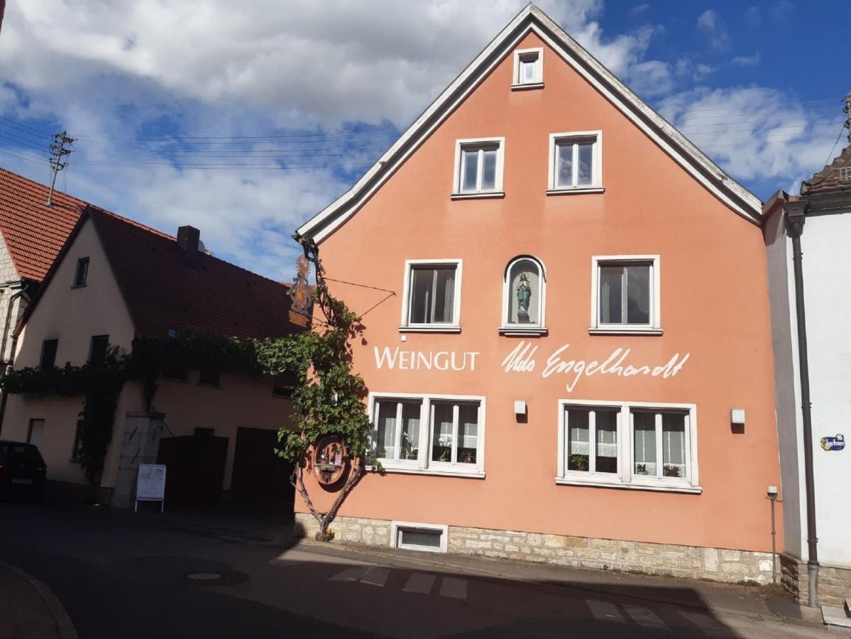 Апартаменты Weingut Engelhardt Rottingen Экстерьер фото